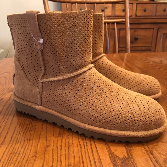 UGG Classic Unlined Mini Perforated Boot Tawny 7 - Picture 2 of 8